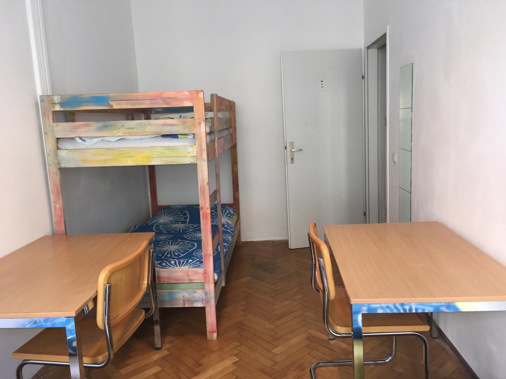 Chichilli Hostel Wiedeń Zewnętrze zdjęcie