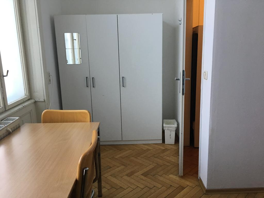 Chichilli Hostel Wiedeń Zewnętrze zdjęcie